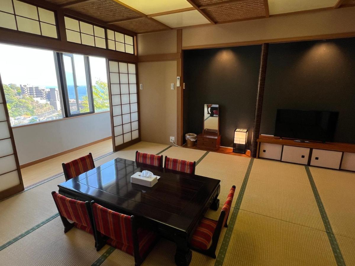 熱海温泉　実の別荘 Атами Экстерьер фото